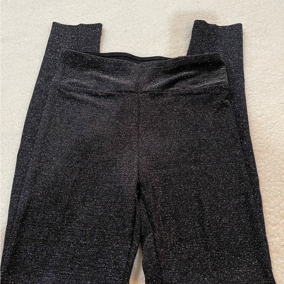 🆕 No Boundaries Metallic Christmas Holiday High Waisted Black Soot Leggings - Picture 4 of 8